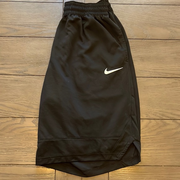 Boys Black Nike Athletic Shorts - Size L - Picture 1 of 2